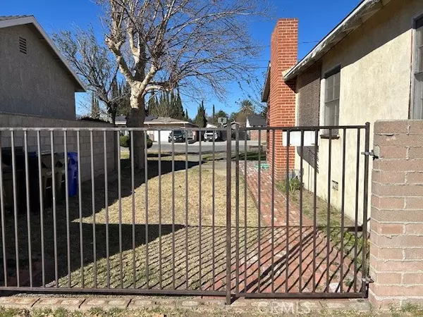 Fontana, CA 92335,18239 Bonnie Lane