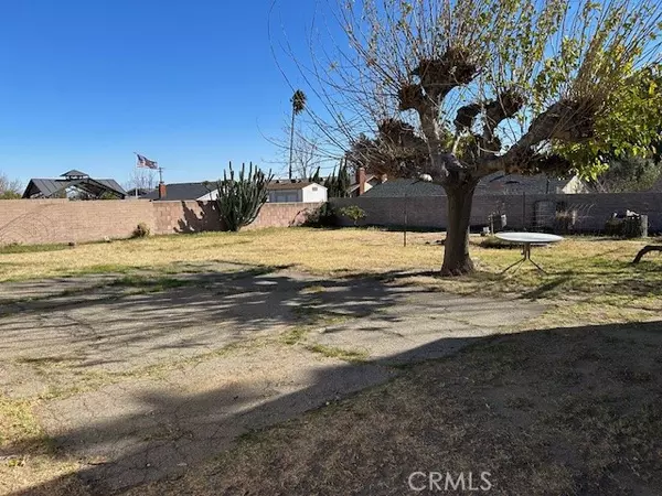 Fontana, CA 92335,18239 Bonnie Lane