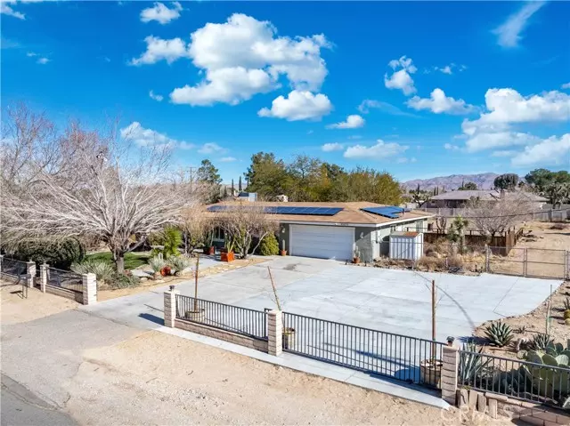 20232 Modoc Road, Apple Valley, CA 92308