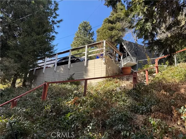 431 Dunant Drive, Crestline, CA 92325