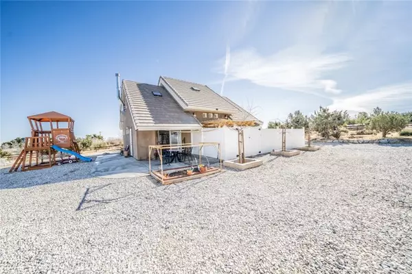 Pinon Hills, CA 92372,10022 Silver Rock Road