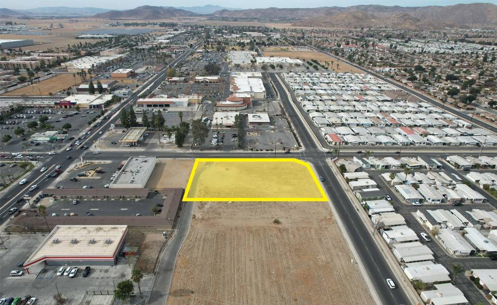 Hemet, CA 92543,0 Lyon Avenue