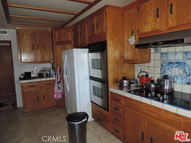 Helendale, CA 92342,27595 Silver Lakes