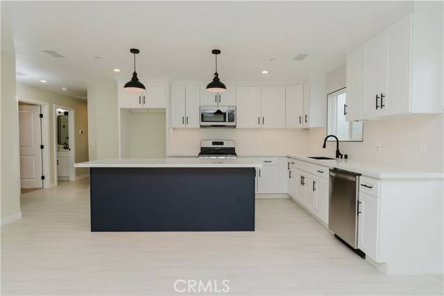 11842 Far Hills Lane, Victorville, CA 92392