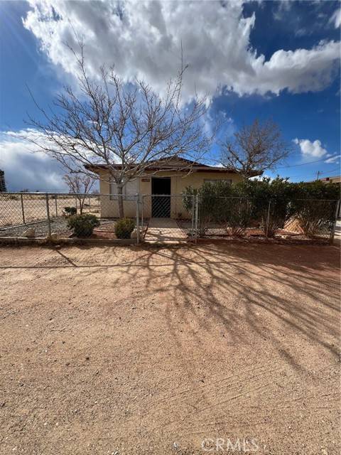 13870 Decker Road, Victorville, CA 92395