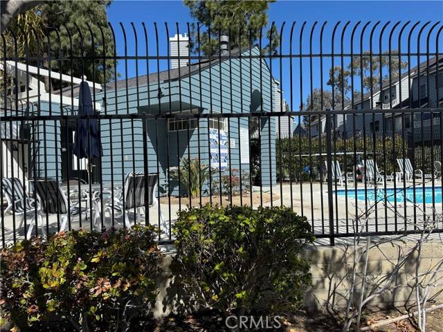 Ventura, CA 93003,1019 Thomas Lane