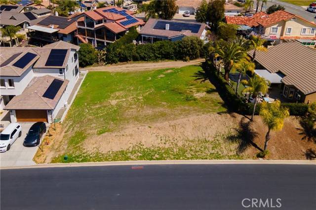 22760 Cascade, Canyon Lake, CA 92587
