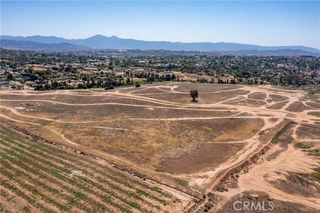 Riverside, CA 92504,0 Iris