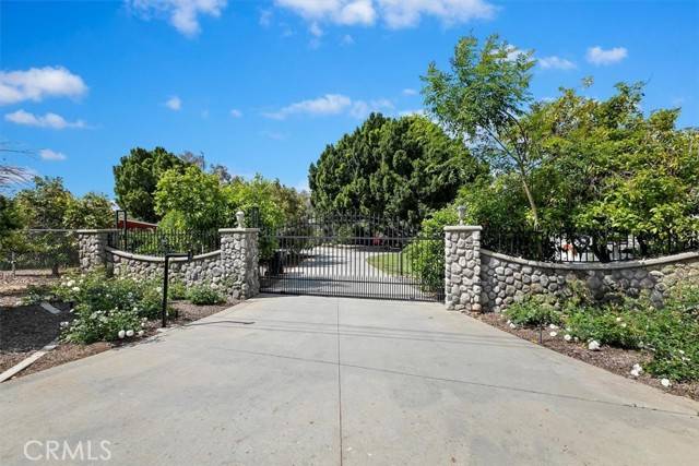 2190 St Lawrence Street, Riverside, CA 92504