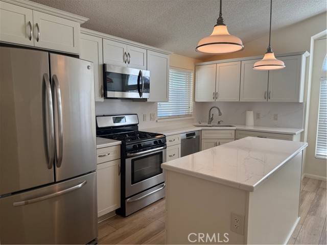 Redlands, CA 92374,140 W Pioneer Avenue #134