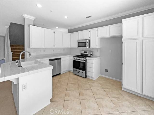 Fontana, CA 92336,7411 Bull Run Place