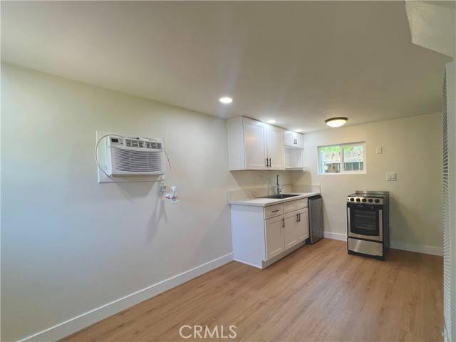 Riverside, CA 92506,4359 Merrill Avenue #2