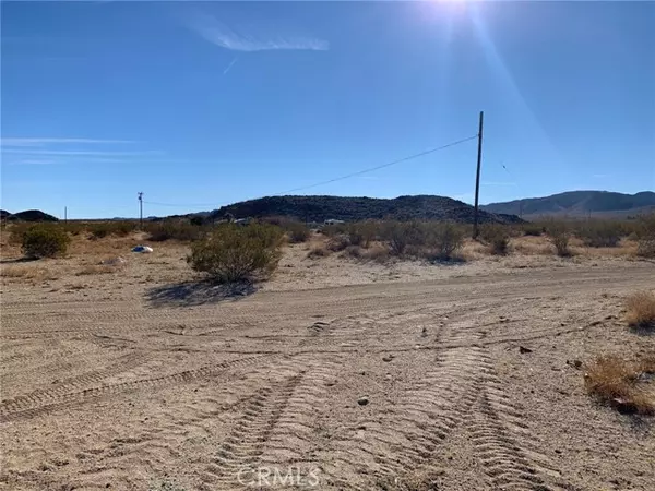 Johnson Valley, CA 92285,48028 Firethorn