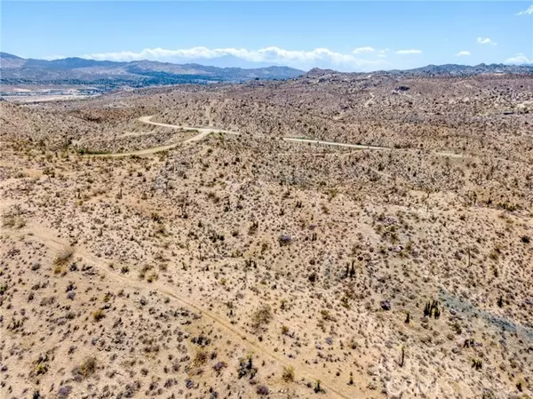 Yucca Valley, CA 92284,58260 Serin