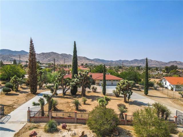 58449 Joshua Lane, Yucca Valley, CA 92284