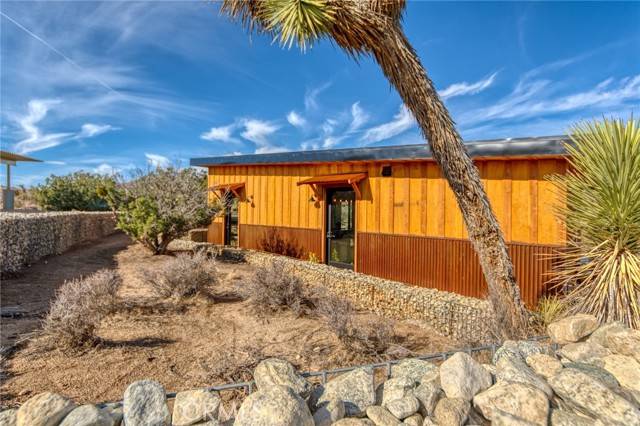 5074 Redding Avenue, Yucca Valley, CA 92284