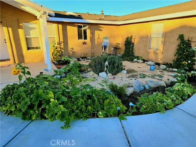 29 Palms, CA 92277,74004 Aztec Avenue