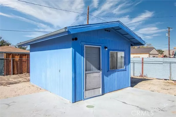 Joshua Tree, CA 92252,6418 Sunburst Street