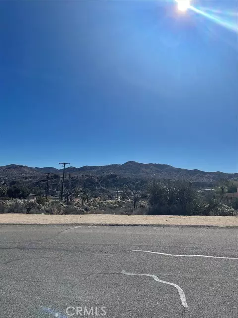 Yucca Valley, CA 92284,11 Pinon