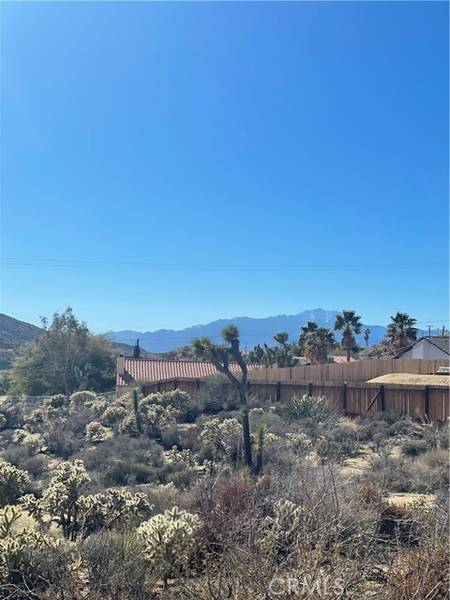 11 Pinon, Yucca Valley, CA 92284