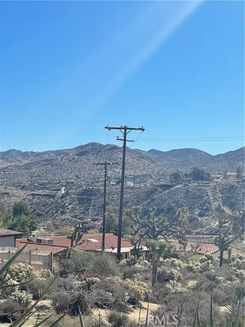 Yucca Valley, CA 92284,11 Pinon