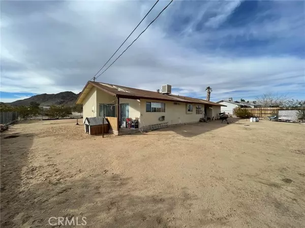 Joshua Tree, CA 92252,4555 Avenida La Candela