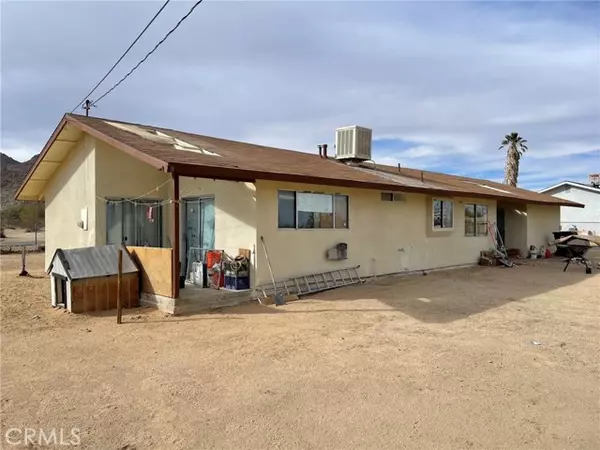 Joshua Tree, CA 92252,4555 Avenida La Candela