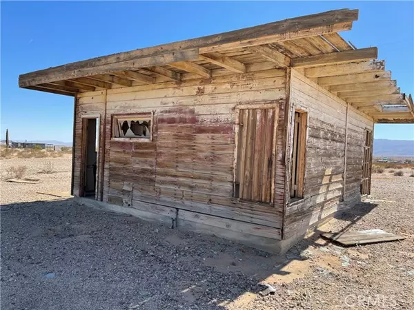 29 Palms, CA 92277,1082 Donavan Road