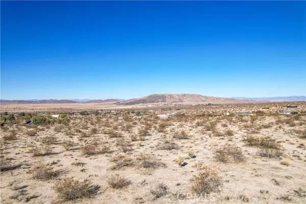 Joshua Tree, CA 92252,7063 Mount Lassen