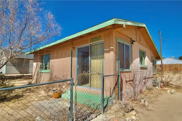 Joshua Tree, CA 92252,61818 Terrace Drive