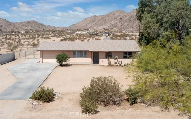 Joshua Tree, CA 92252,4590 Avenida Del Sol