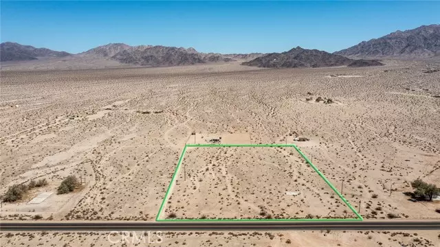 87000 Amboy, 29 Palms, CA 92277