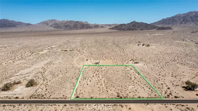 87000 Amboy, 29 Palms, CA 92277