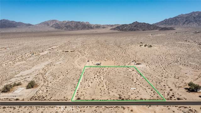 87000 Amboy, 29 Palms, CA 92277