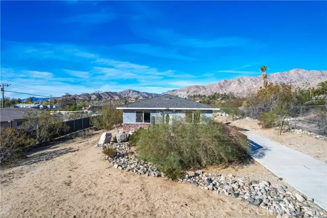 9130 Navajo Trail, Morongo Valley, CA 92256