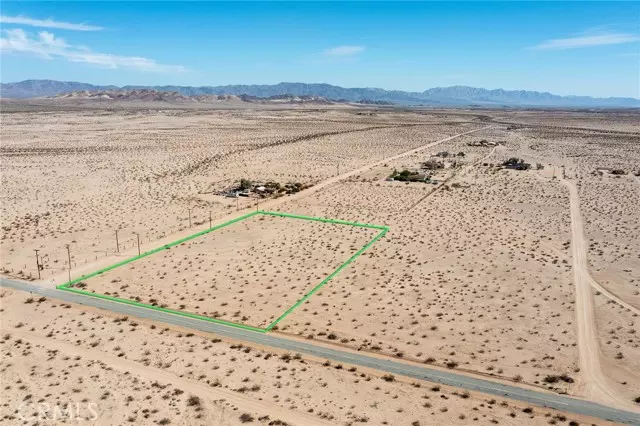 29 Palms, CA 92277,4300 Bagdad