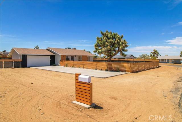 3878 Manchester Avenue, Yucca Valley, CA 92284