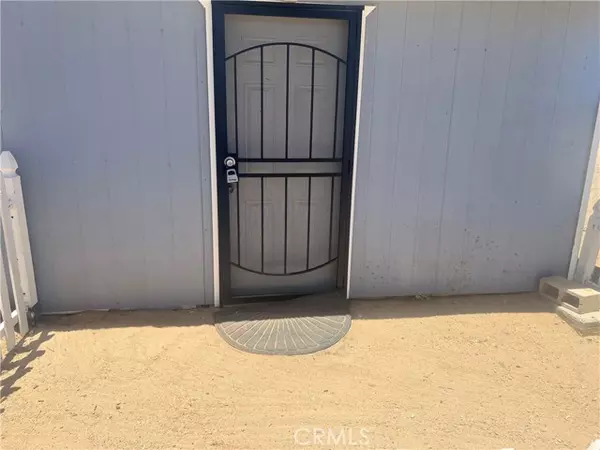 29 Palms, CA 92277,86611 Amboy Road