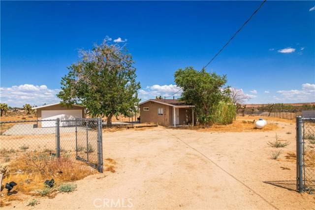 1425 Wamego Trail, Yucca Valley, CA 92284