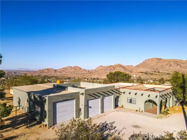 8672 Via Rocosa Road, Joshua Tree, CA 92252