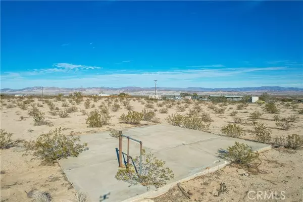 29 Palms, CA 92277,71015 Two Mile