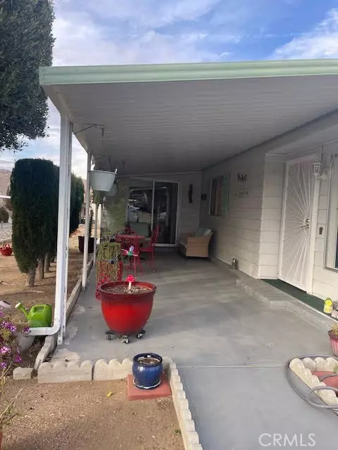 Yucca Valley, CA 92284,7501 Palm #133