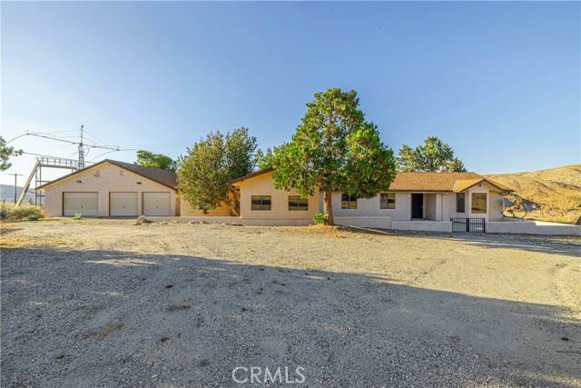 29220 Cruthers Creek Road, Juniper Hills, CA 93553