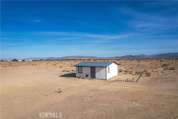 29 Palms, CA 92277,83777 Star Lane