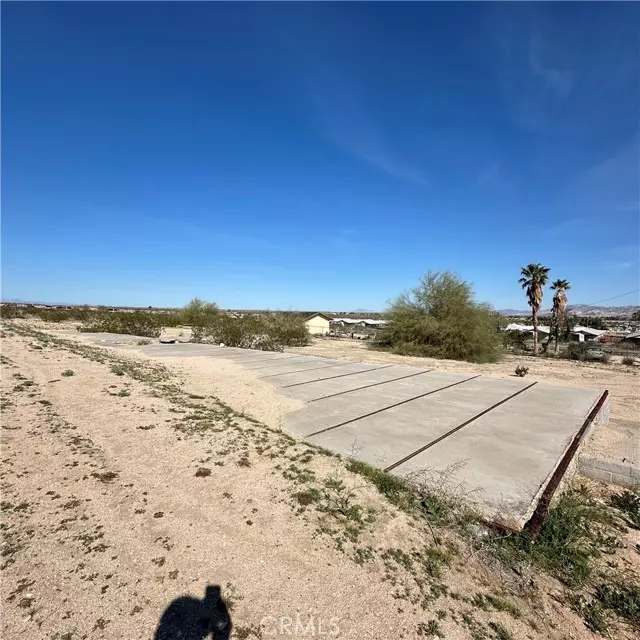 29 Palms, CA 92277,6136 Adobe