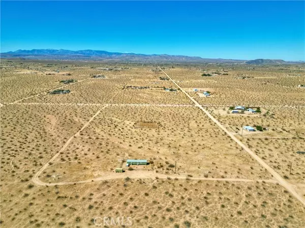 Landers, CA 92285,60607 Stearman Road