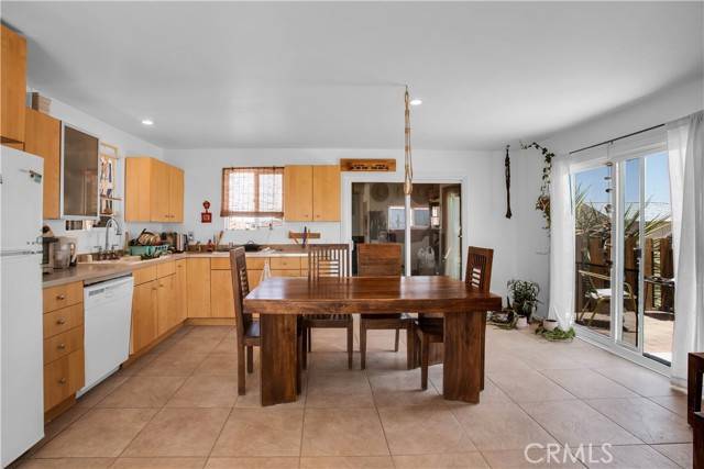 2537 Inez Avenue, Yucca Valley, CA 92284