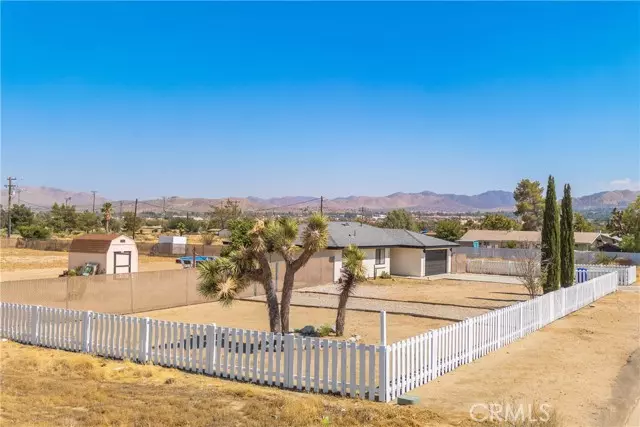 6989 Cholla Avenue, Yucca Valley, CA 92284