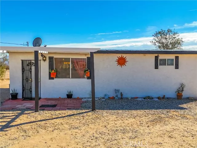 29 Palms, CA 92277,81412 Picadilly Road