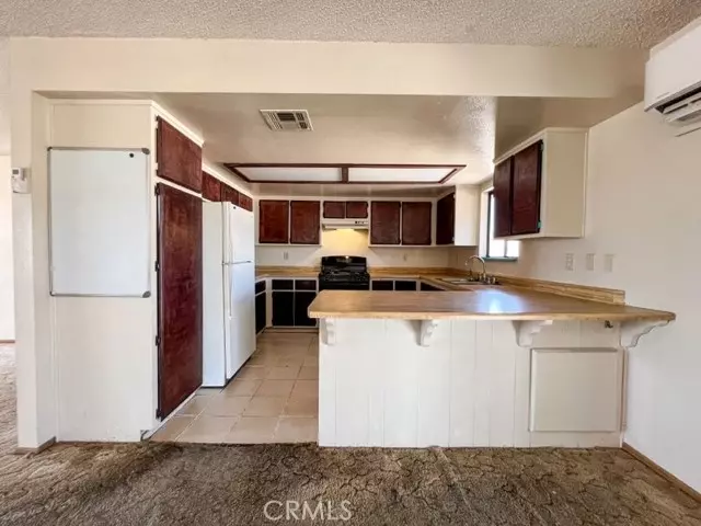 29 Palms, CA 92277,4686 Stirrup Lane